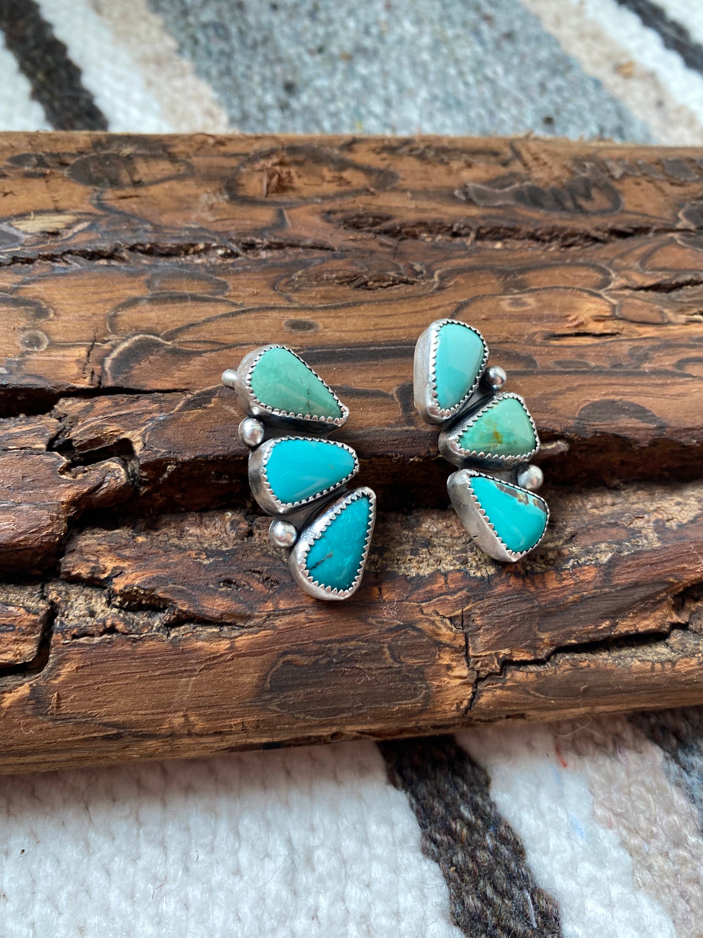 Carico Lake Turquoise Climbers